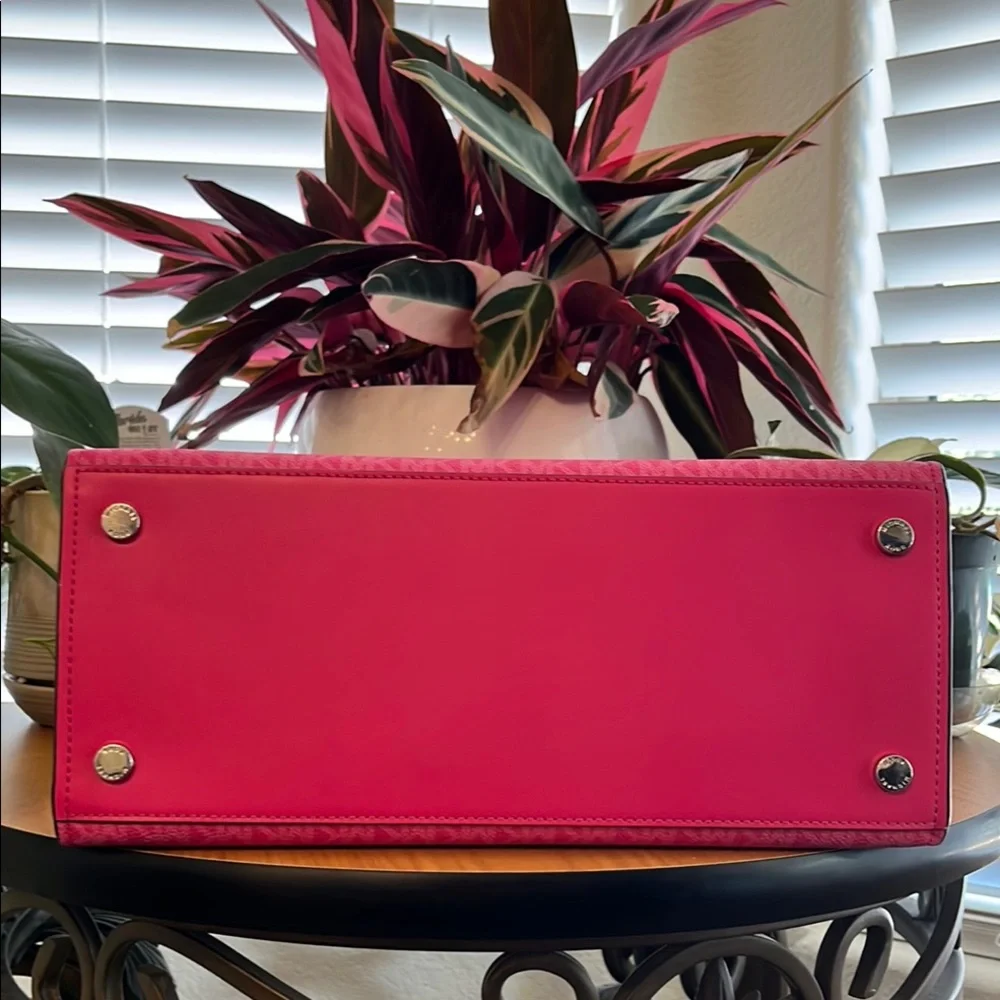 Michael Kors Dragonfruit MD Satchel NWT - Picture 8 of 16
